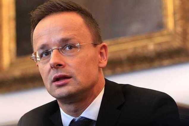 ''Зашли слишком далеко'': Венгрия разразилась новыми угрозами к Украине из-за ''паспортного скандала''