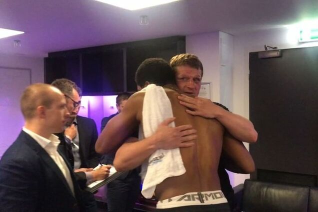 ''Хочу в Россию'': Джошуа прогнулся перед избитым Поветкиным - видеофакт