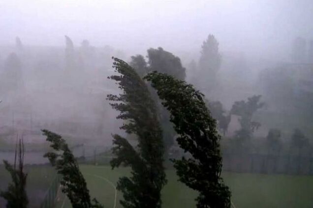 На Украину надвигается опасный ураган: где выпадет снег