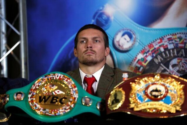 ''Белый зайчик'': Усик затроллил Белью на пресс-конференции - видео