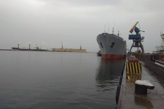 Незважаючи на провокації Росії! Кораблі ВМС успішно повернулися в український порт