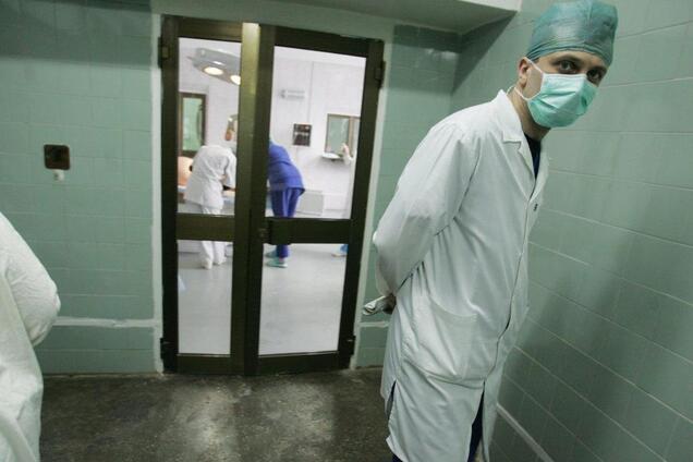 В Одессе мужчина выпрыгнул с 7 этажа и выжил: как так получилось