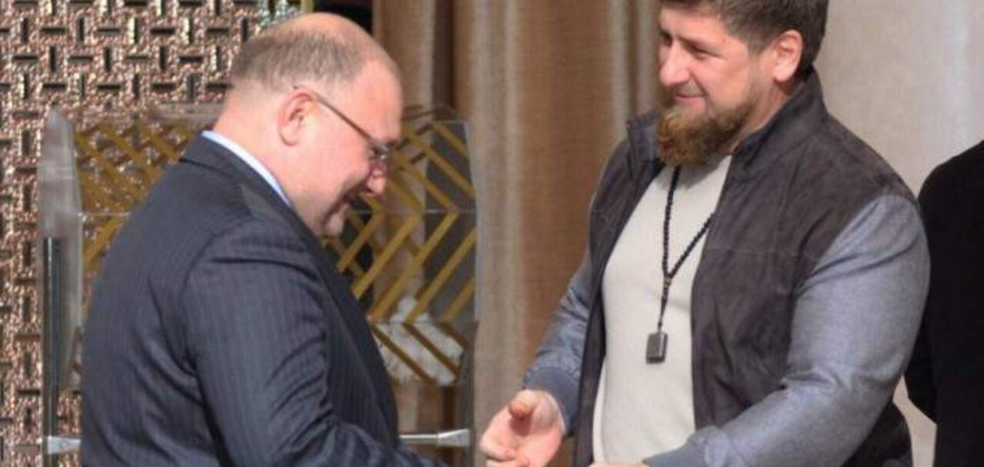 ''Изрыгнул'': министр Кадырова стал посмешищем, пытаясь оскорбить МакГрегора
