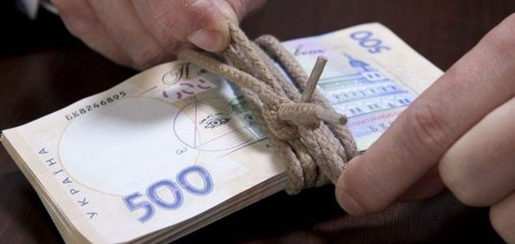 Правило без виключень: податки мають сплачувати всі