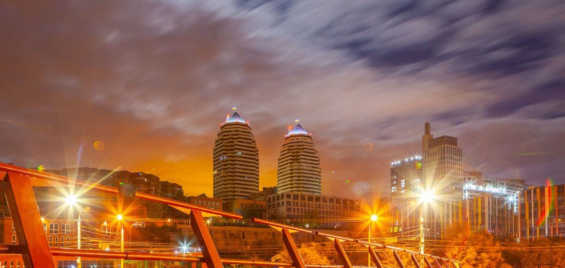 Як виглядає Дніпро восени: чарівні фото з центру міста