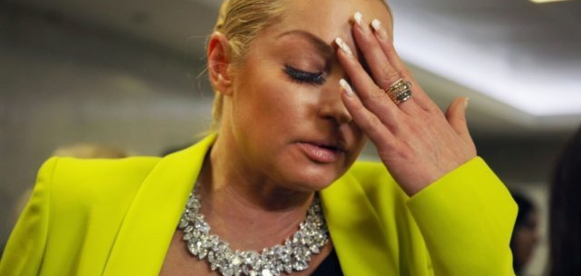 ''Час на пенсію'': у мережі розкритикували Волочкову за голі ноги