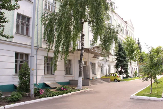 ''Радимо піти зі школи'': з'явилися деталі про напад на вчительку в Києві