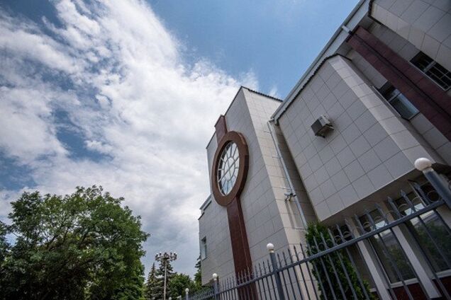 ''Межгалактические транзакции'': в сети высмеяли открытие международного банка в ''ДНР''