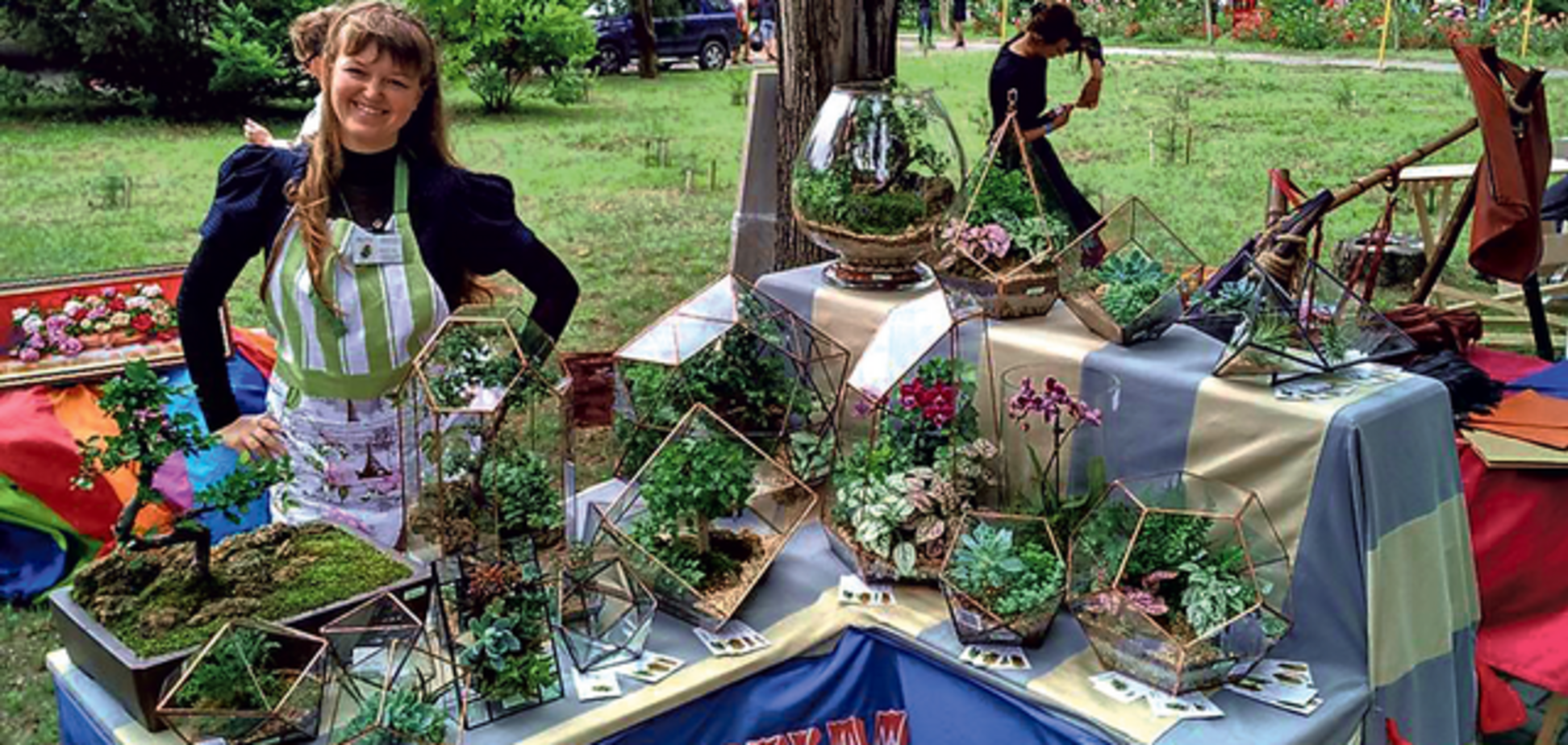 Экосистема в аквариуме: одесситка создает необычные произведения из цветов