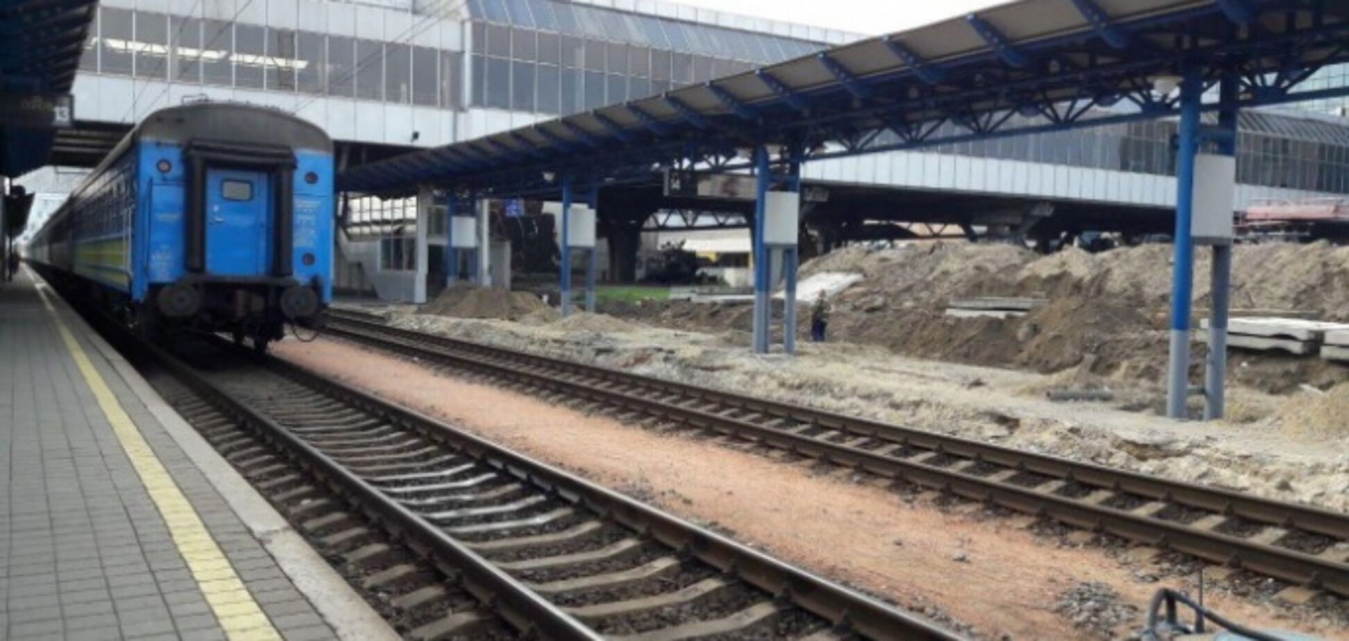 На київському вокзалі будують платформу для поїздів до аеропорту Бориспіль: подробиці