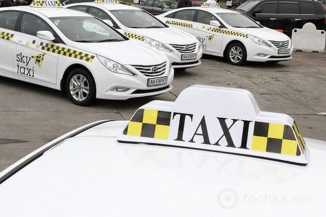 Не за тарифом: як таксисти обраховують українців за безналом