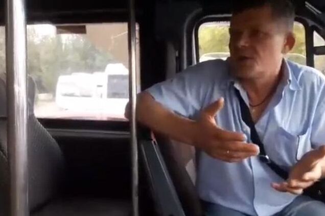 В Мелитополе маршрутчику, отказавшемуся бесплатно везти АТОшника, пришлось приносить свои извинения