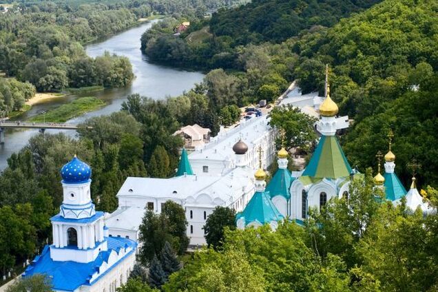 Церковь УПЦ МП на Донбассе попала в очередной скандал: опубликовано фото