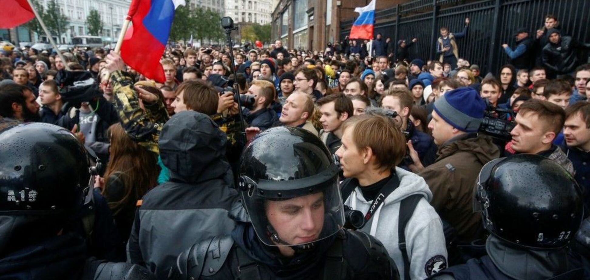 ''Хватит кормить Москву!'' России предрекли бунт