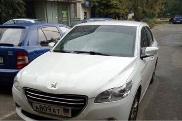 ''Почему нет кирпича в лобовухе?'' В Киеве заметили авто с номерами 'ДНР'