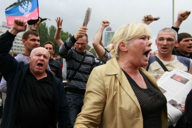 Львовский журналист призвал отгородиться от Донбасса стеной, рвом и голодными крокодилами