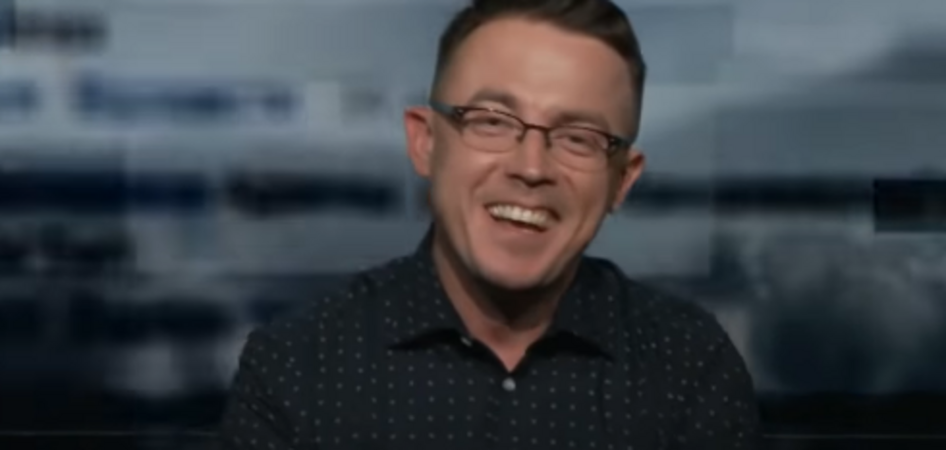 Известный телеведущий в прямом эфире обозвал украинцев нацией болванов