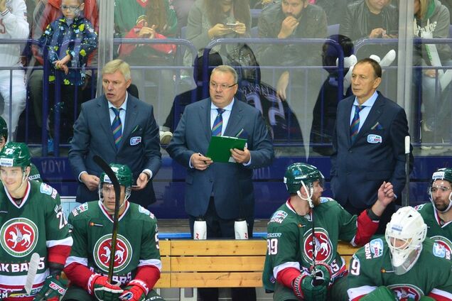 'Ти думаєш, що ми придурки?' Екс-тренер збірної Росії закотив істерику