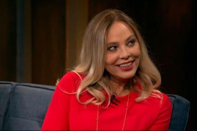 Догралася в імператрицю: італійська актриса-фанатка Путіна захотіла паспорт Росії