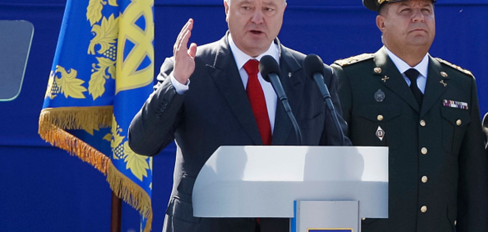 'Непритаманне Україні': Порошенко пояснив, чому не ввели воєнний стан