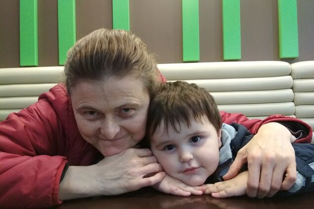 Двое из 360 миллионов: история слабослышащей семьи из Горловки