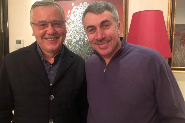 Гриценко заинтриговал встречей с Комаровским