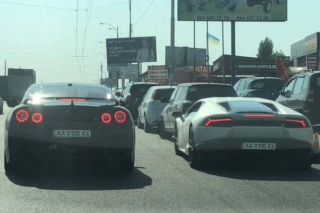 'Київ покритий 'розумними' камерами?' На дорозі в столиці помітили дивину. Фотофакт