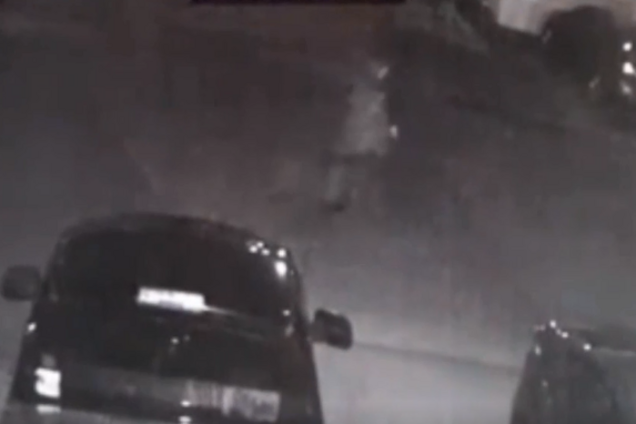 Ходил, словно Цезарь: жуткий ''призрак'' попал на камеры в США