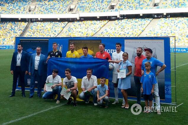 Новая форма сборной Украины по футболу вызвала агонию у русских болельщиков