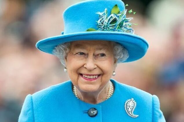 'Сколько у нее их?' В гардеробе королевы Елизаветы II нашли забавную закономерность