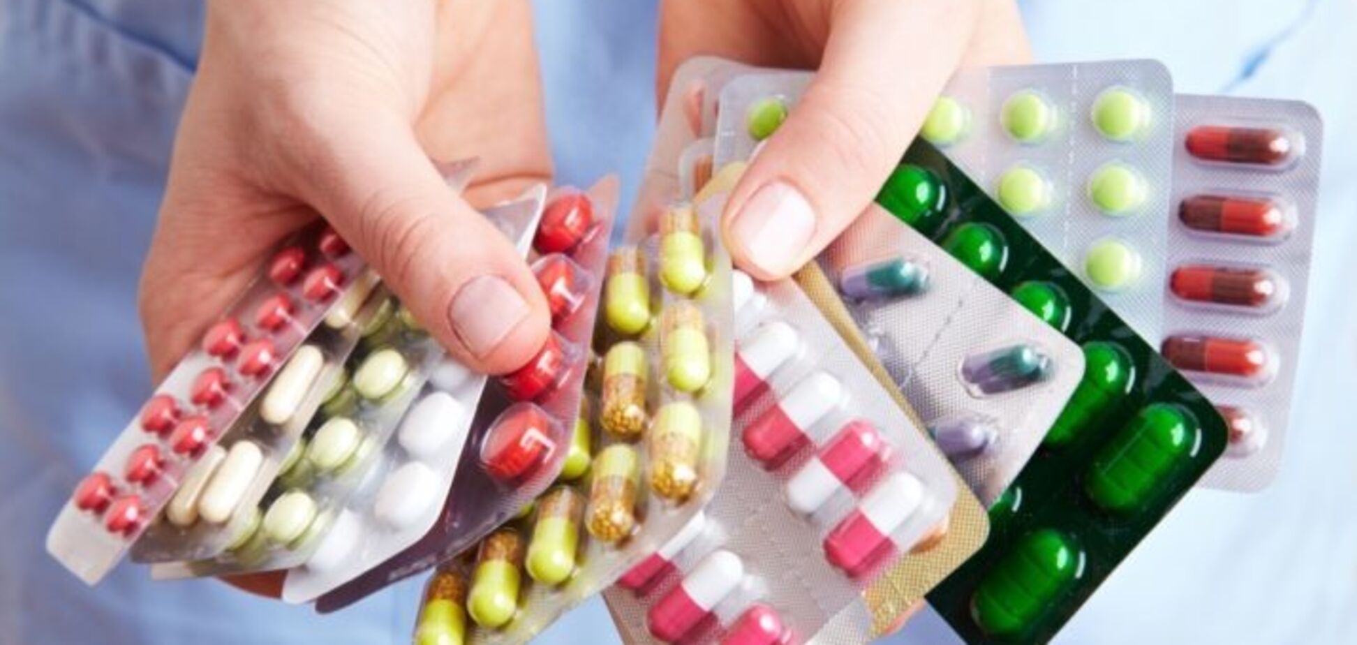 Склады больниц полны лекарств, но пациентов заставляют их покупать