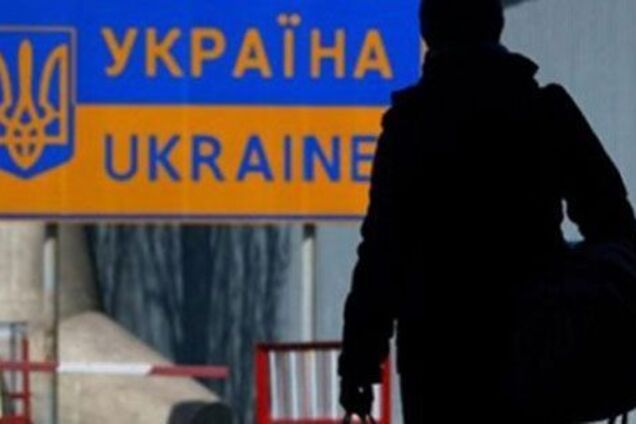 Уезжают навсегда: Климкин объявил о демографической катастрофе в Украине