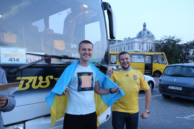 Фаны 'Вірні збірній' отправились в Чехию