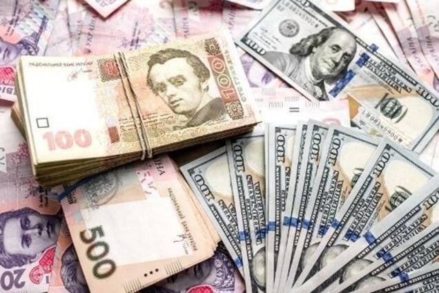 Долар впав: НБУ озвучив свіжий курс валют