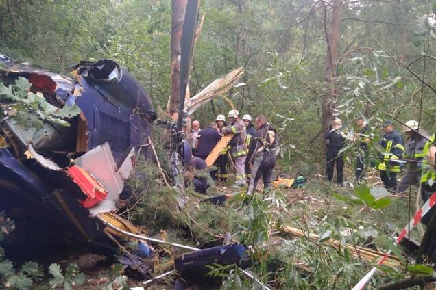Крушение вертолета в Киеве: момент падения попал на видео