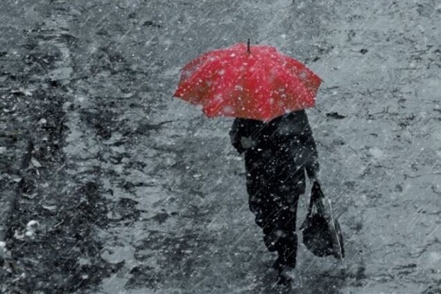 Дощі залили Крим: синоптик уточнила прогноз погоди на материковій Україні