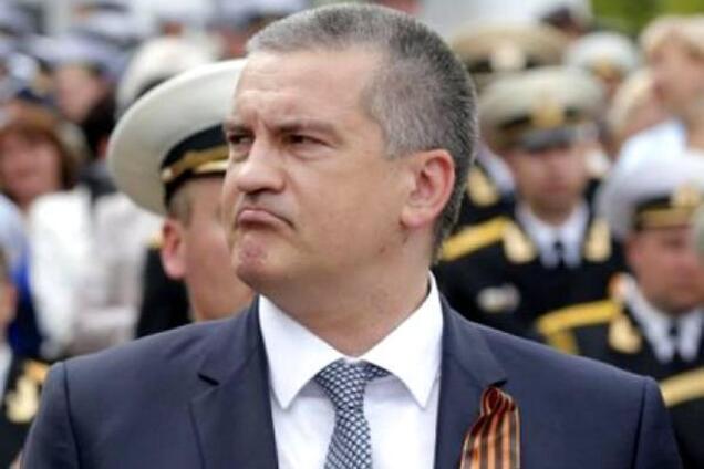 ''Ви знущаєтесь?'' Аксьонова ''рознесли'' за брехню про катастрофу у Криму