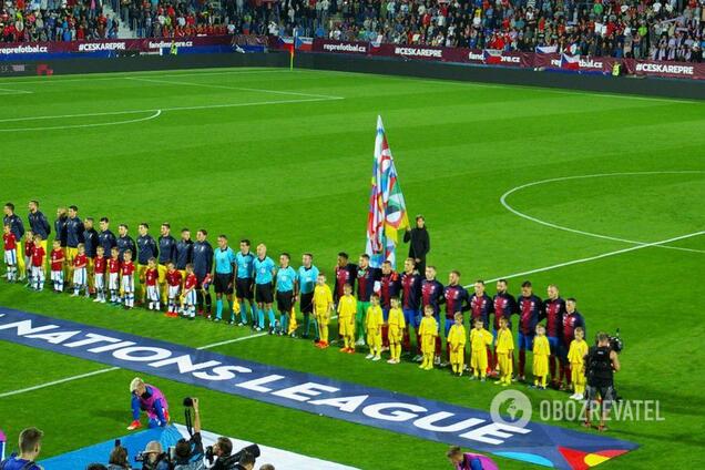 Стадион в Чехии фантастически исполнил гимн Украины перед игрой Лиги наций