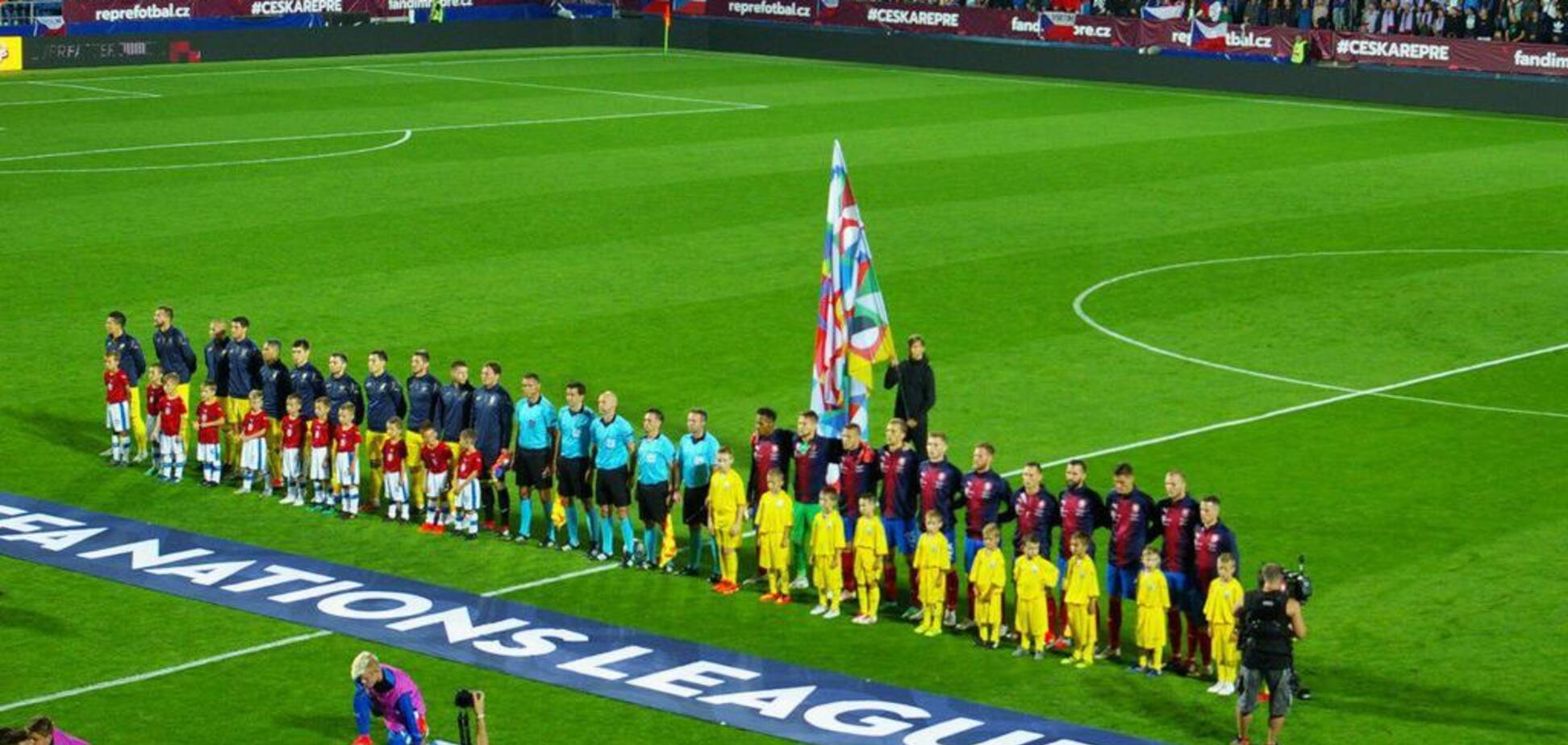 Стадион в Чехии фантастически исполнил гимн Украины перед игрой Лиги наций