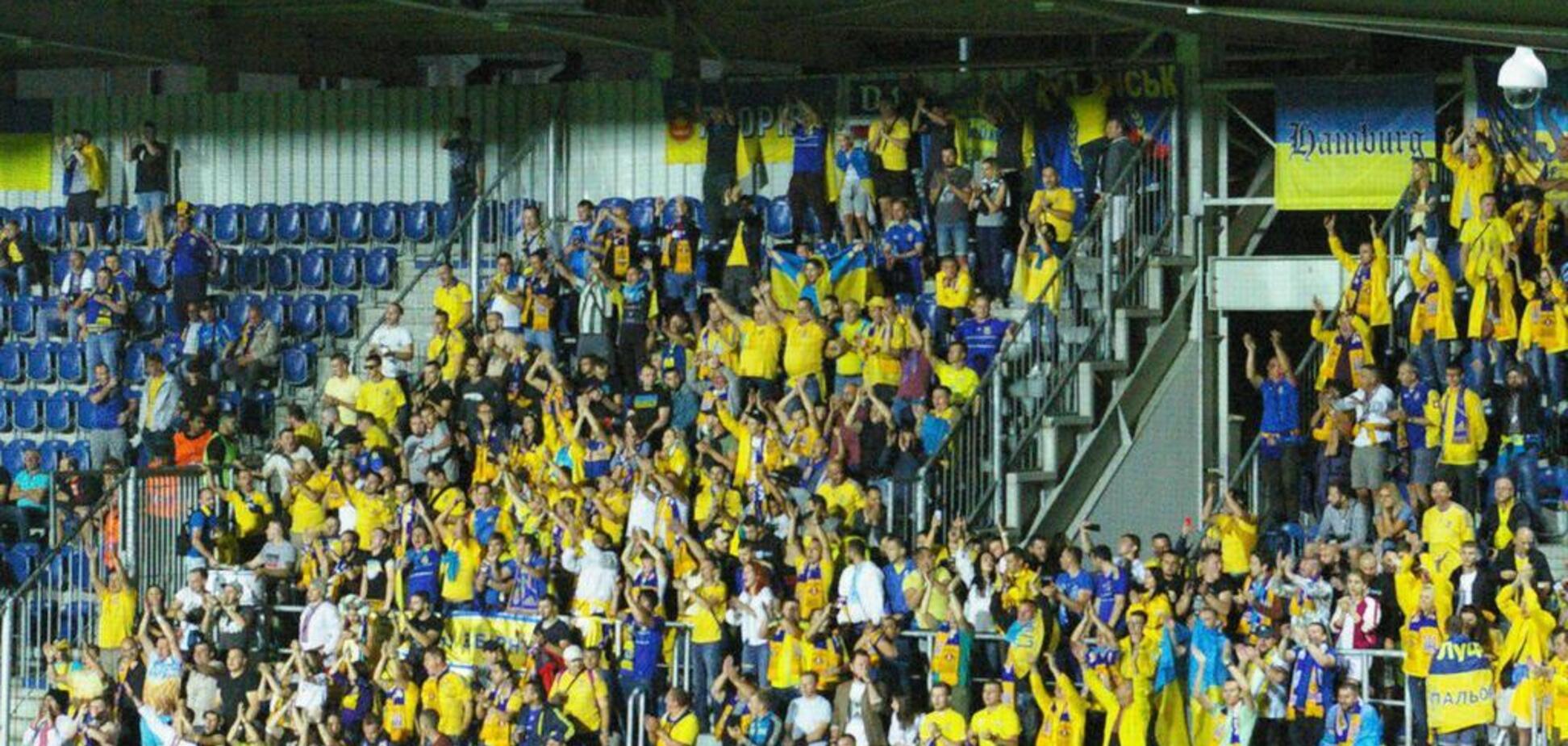 Українські фанати заспівали хіт про Путіна на матчі Ліги націй - відеофакт