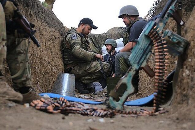 Террористы ''Л/ДНР'' подключили снайперов: ранены бойцы ОС