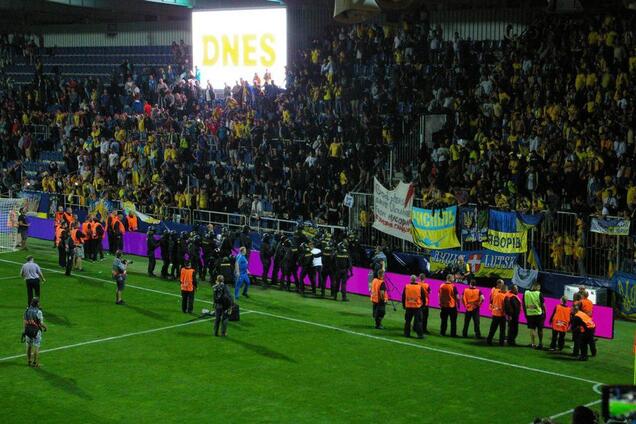 Шевченко потрапив у бійку ультрас із поліцією на матчі Ліги націй