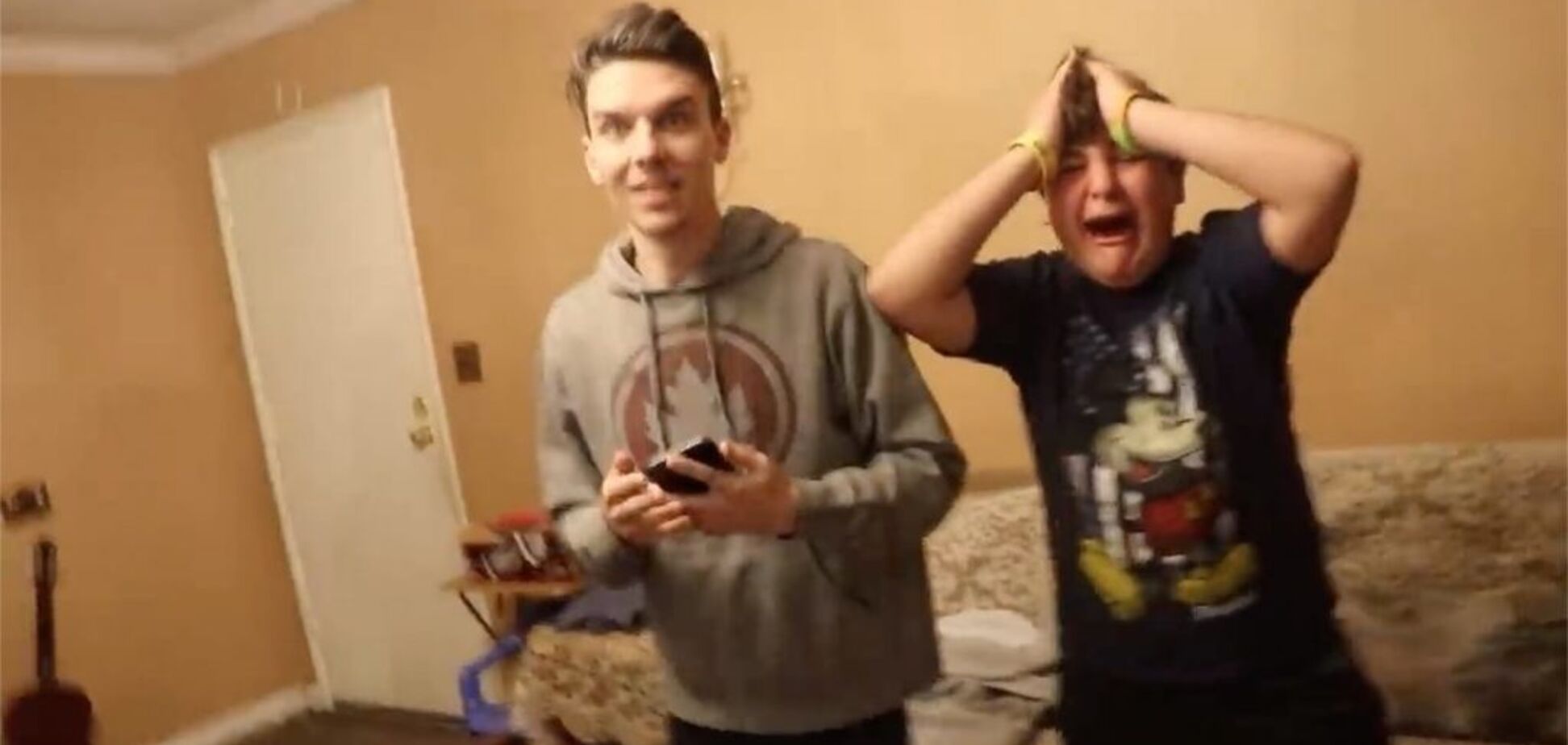 Ти - невидимка! У мережі прокотилася хвиля жорстких розіграшів над дітьми. Відеофакт