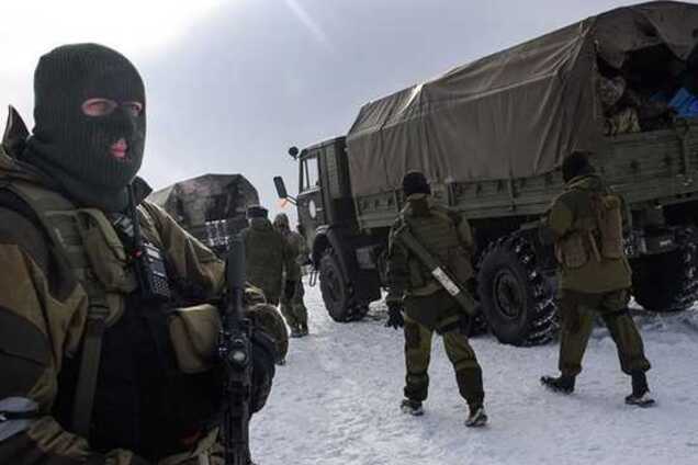 На Донбассе найден тайник террористов с ''помощью'' из России: опубликованы фото