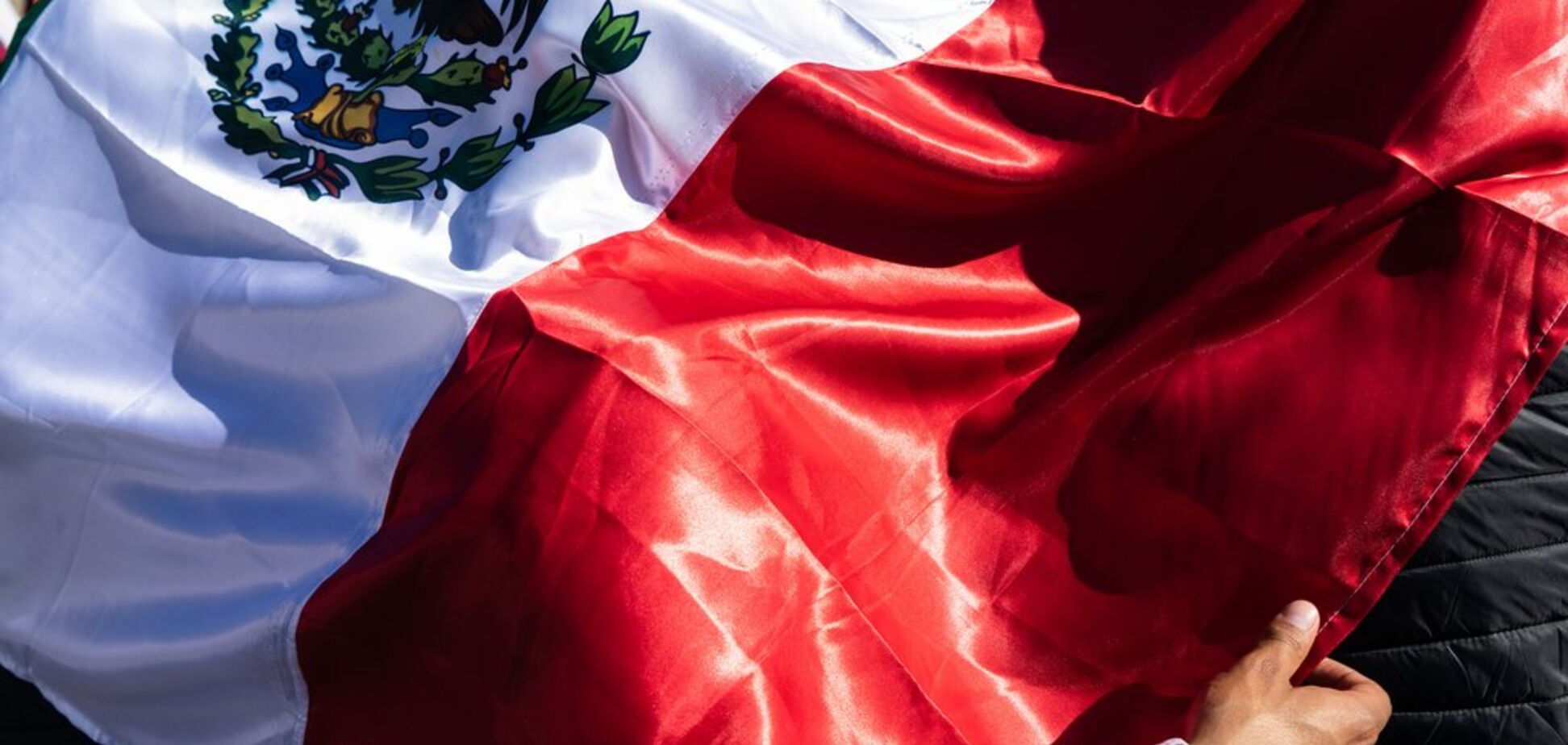 ''Жертвую добровільно'': українські дипломати втрапили у гучний скандал у Мексиці