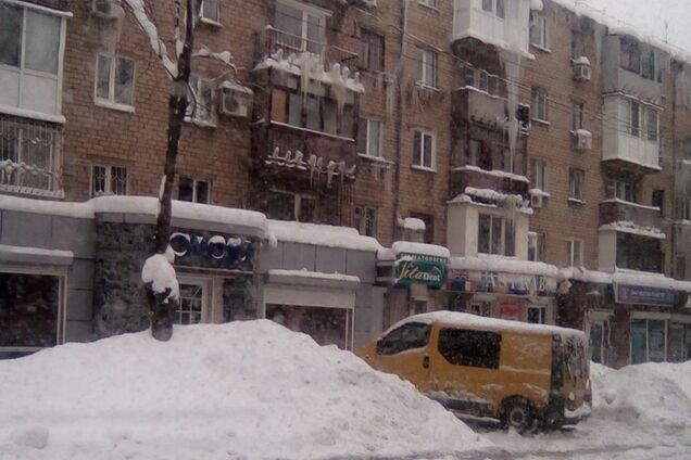Сніг у ДНР