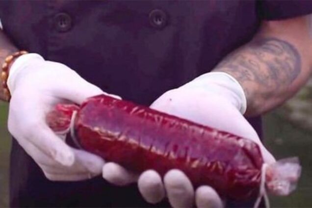 В Іспанії запропонували годувати людей ковбасою з їхньої власної крові