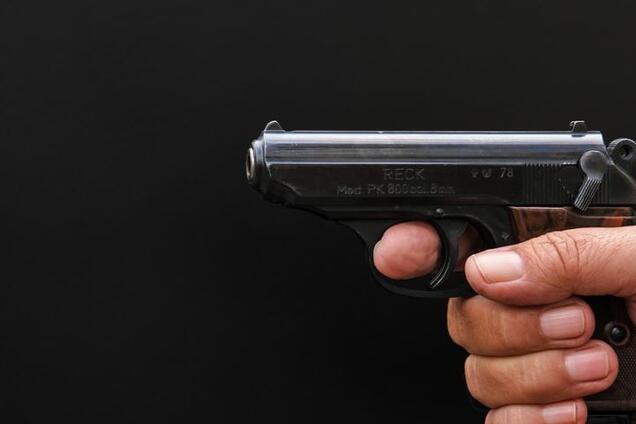 В Запорожье посадили десантника, который стрелял в студенток из окна