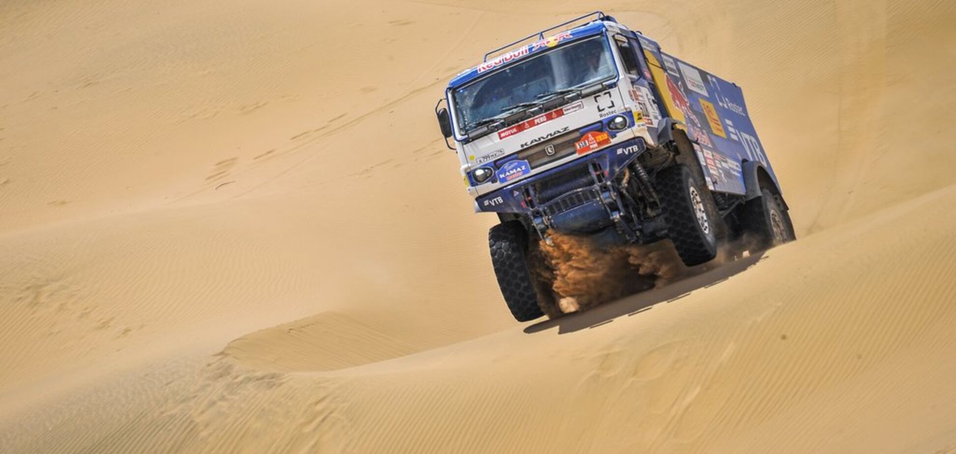Російський екіпаж переїхав глядача під час ралі 'Дакар-2019': опубліковано моторошне відео
