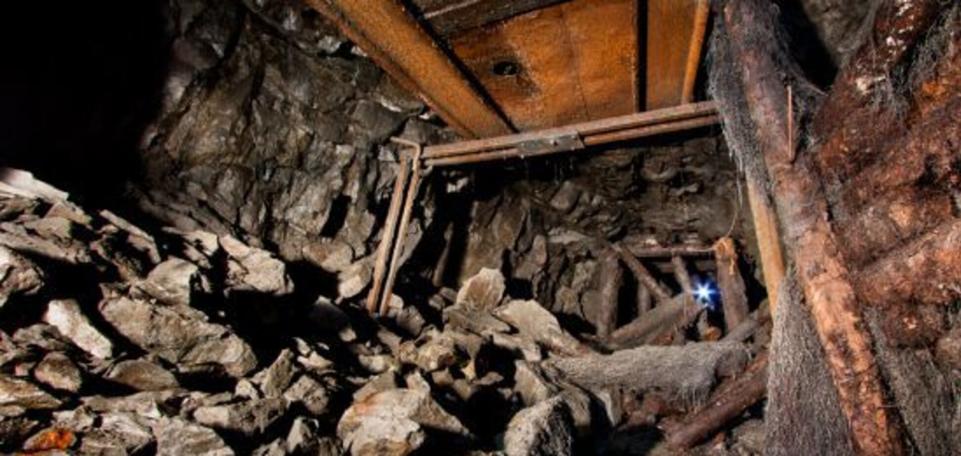 У Польщі стався смертельний землетрус на шахті: багато постраждалих